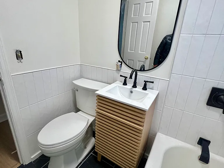 207 S 17th Ave E #1 — Photo 3