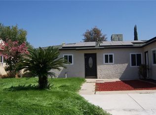 624 E McKinley St, Rialto, CA 92376