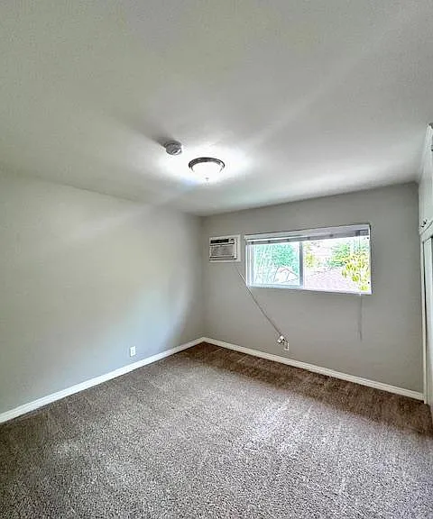 5310 N Vesper Ave #3 — Photo 5
