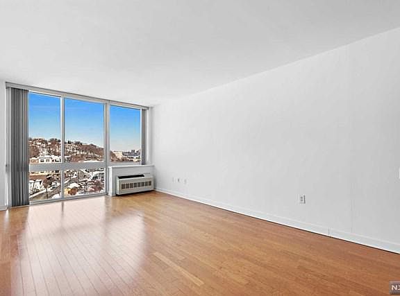 3rd image of 911 Hudson Park #911