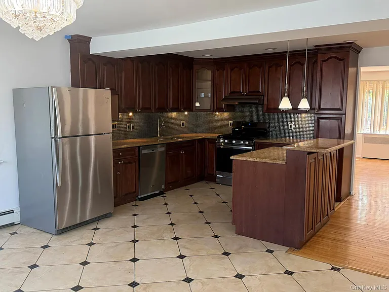 42 Rhodes Dr #HOUSE — Photo 7