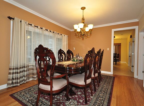 5th image of 1922 S 61st Ct