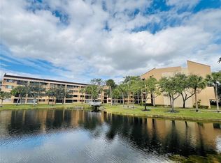 8592 W Sunrise Blvd APT 204, Plantation, FL 33322
