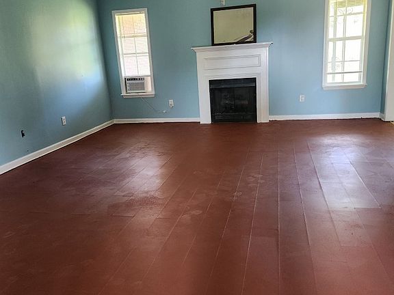 2nd image of 172 Garden Terrace Dr