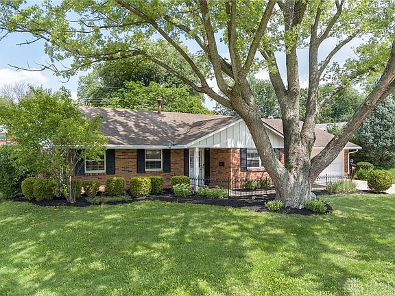 3rd image of 2261 Hazelhurst Ct
