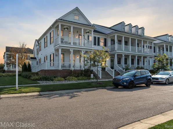 50403 Monroe St, Canton, MI 48188