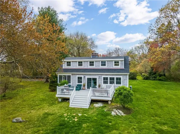 32 Cottrell Rd, Saunderstown, RI 02874