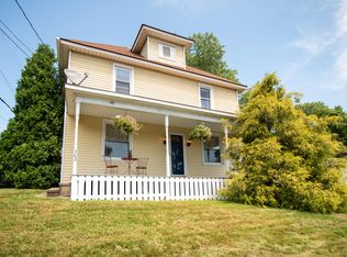 502 S Abington Rd, Clarks Green, PA 18411