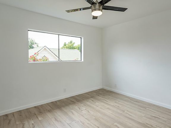 4th image of 1449 W 35th Pl #4