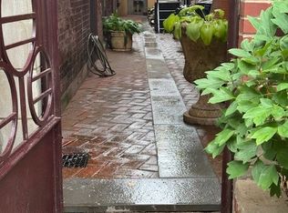326 S 24th St, Philadelphia, PA 19103