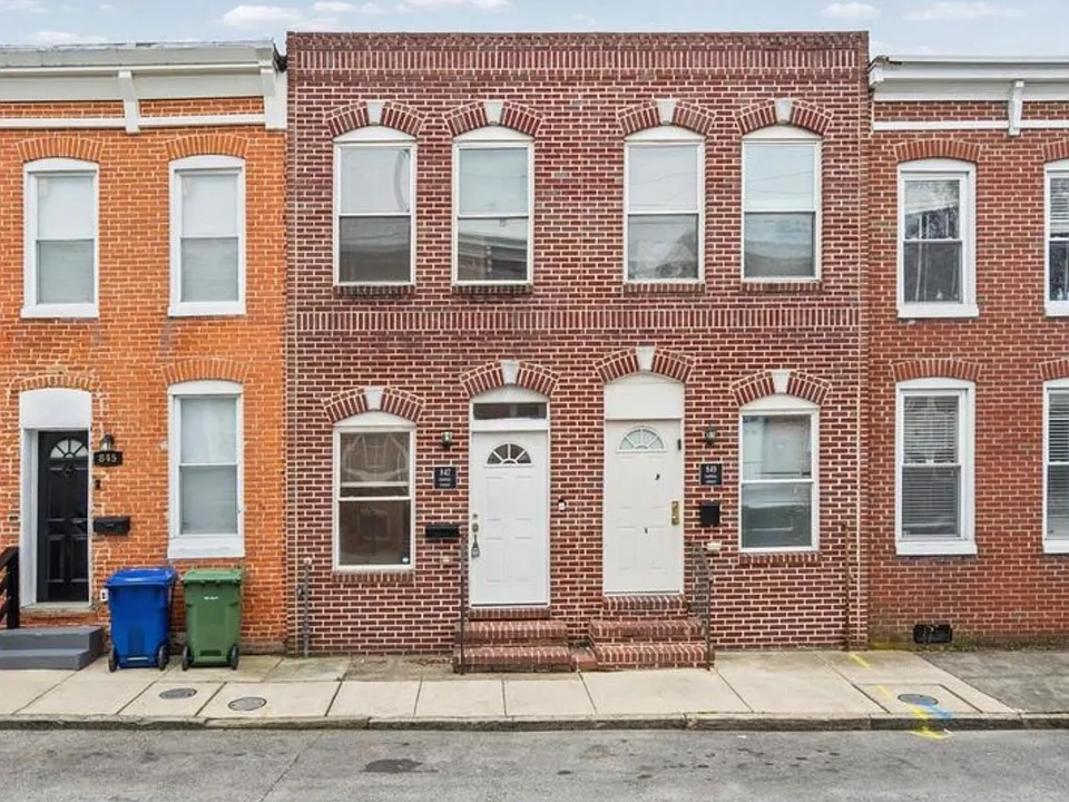 847 Carroll St