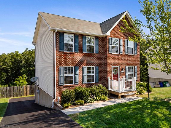 2nd image of 1100 New Village Dr NW