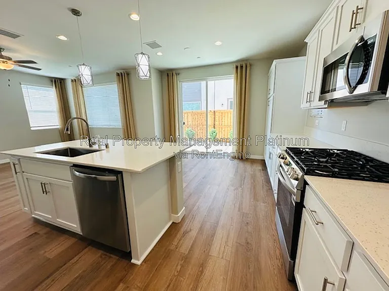 616 Ophelia Ave — Photo 12