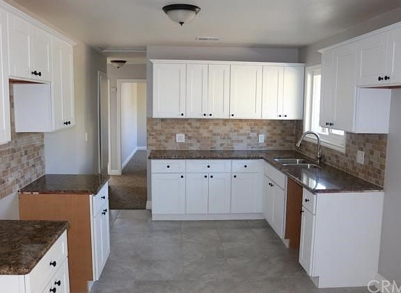 4th image of 4222 Acacia Ave