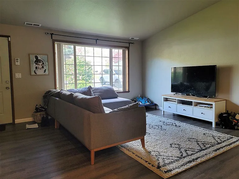 14622 Kestrel Pl NE — Photo 2