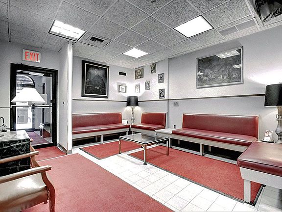 4th image of 55 W 86th St