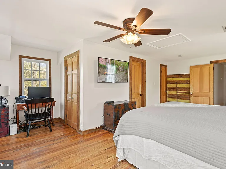 326 Walker Rd — Photo 33