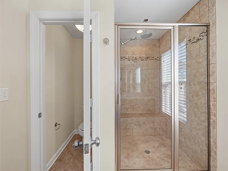 4629 Lee Ave — Photo 17