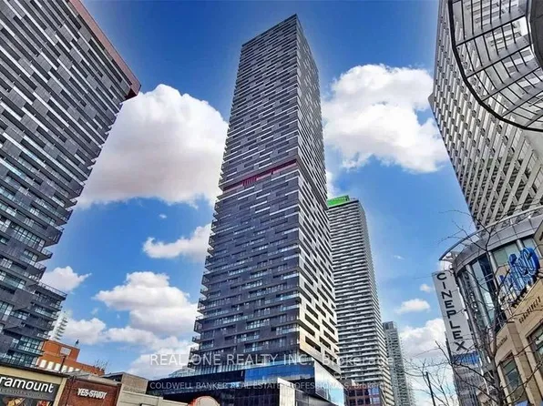 8 Eglinton Ave E #2209, Toronto, ON M4P 0C1
