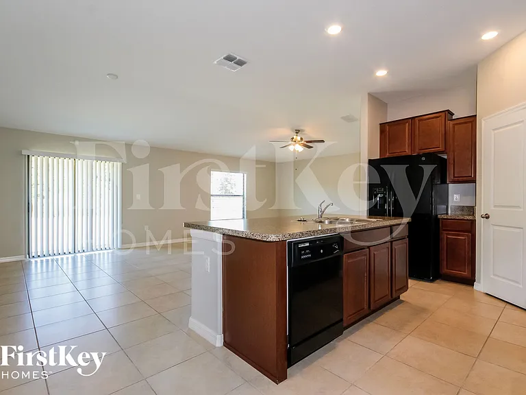 9637 Sage Creek Dr — Photo 7