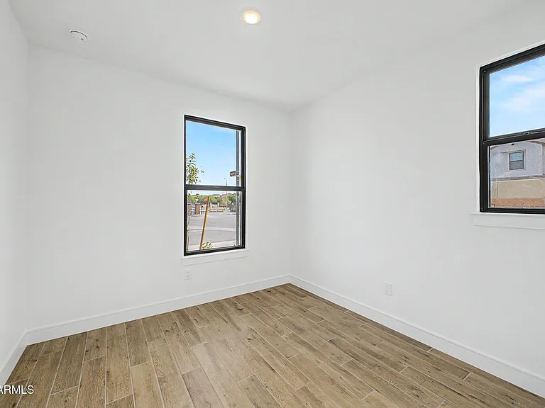 1131 E Yellowstone Pl — Photo 18