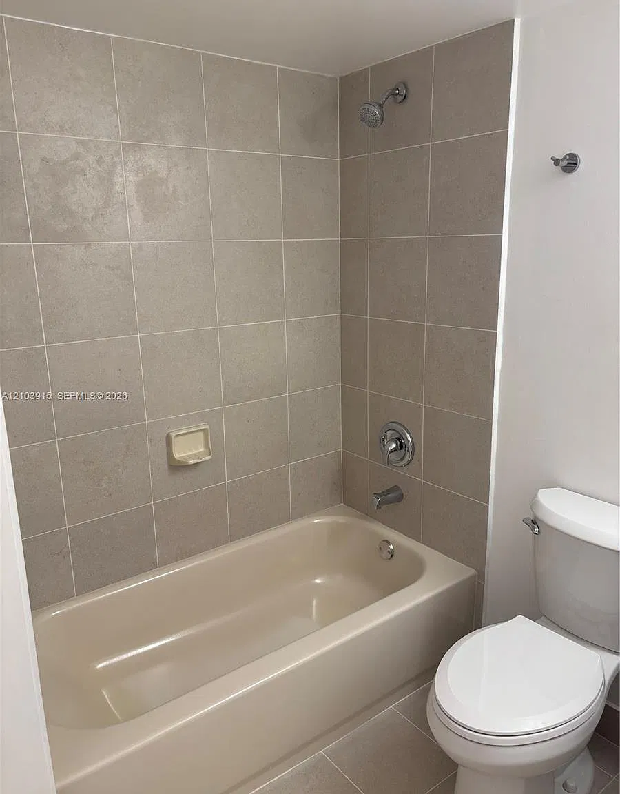 2075 SW 122nd Ave — Photo 1