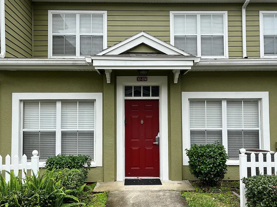 2616 Lodi Cir #104