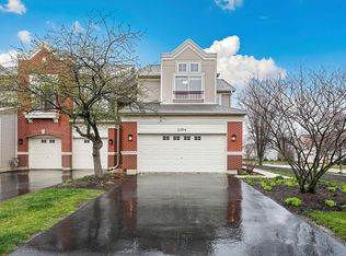 3304 Rosecroft Ln, Naperville, IL 60564