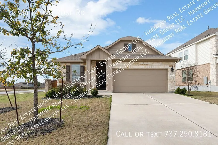 Great Home in Sought After Falcon Pointe — Photo 2