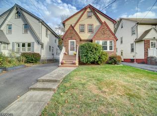 6 Elsman Ter, Maplewood, NJ 07040