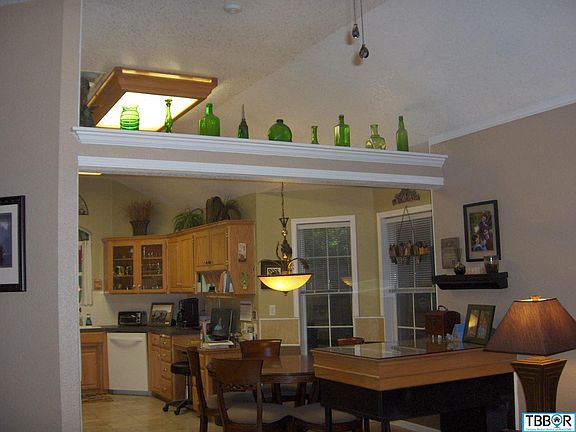 4th image of 2902 Red Oak Dr