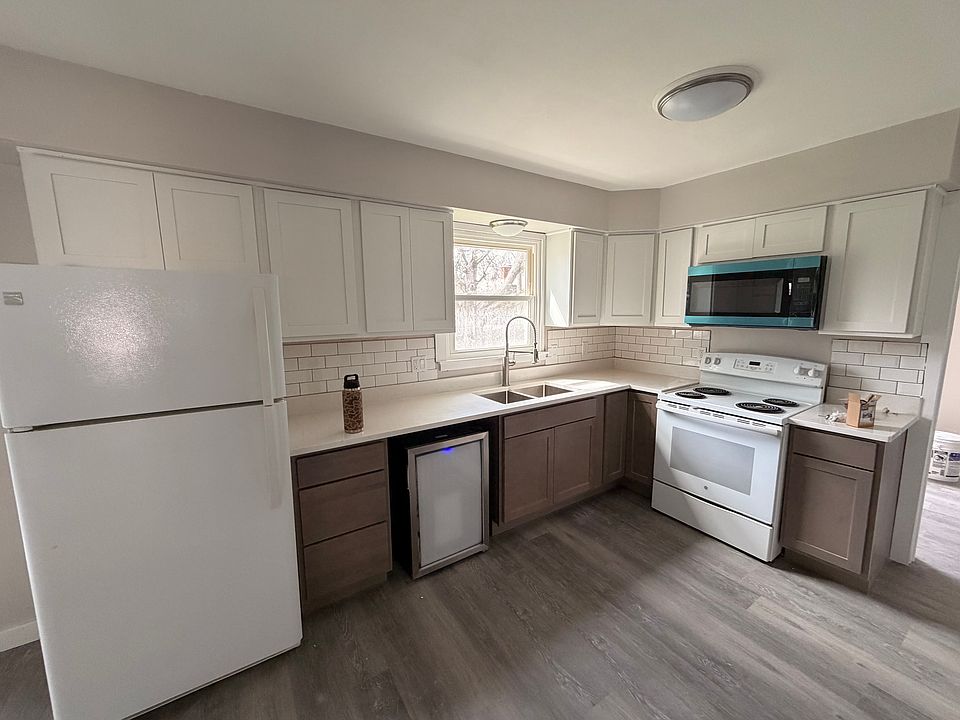 1st image of 2205 Dixon Dr #S