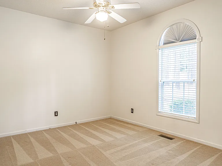 1110 Devonshire Trl — Photo 15