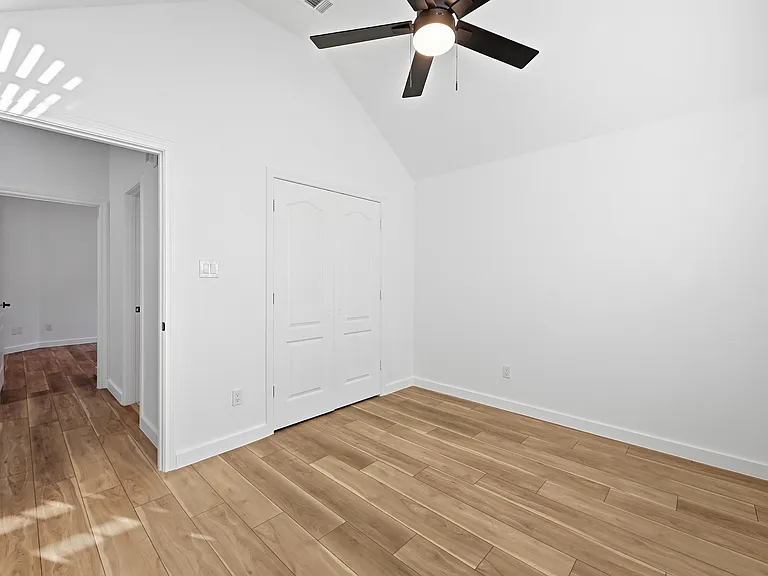 2216 Paige Ct — Photo 14