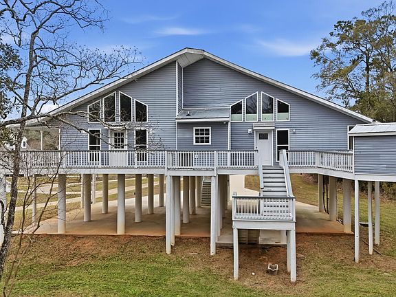 5th image of 3285 Sandy Bluff Dr