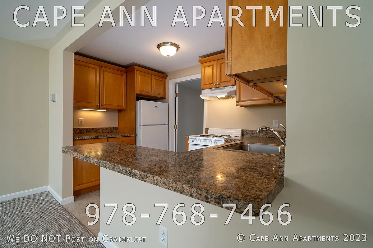 Kitchen - 158R Western Ave #12