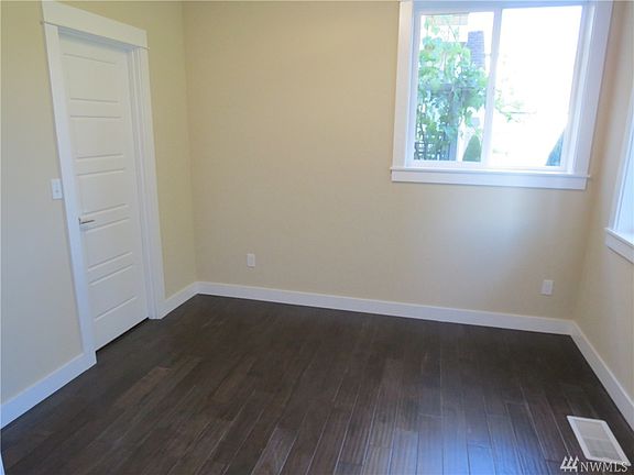 3rd image of 6419 26th St NE