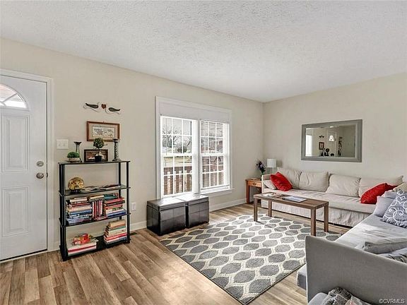 4th image of 2517 Bainbridge St