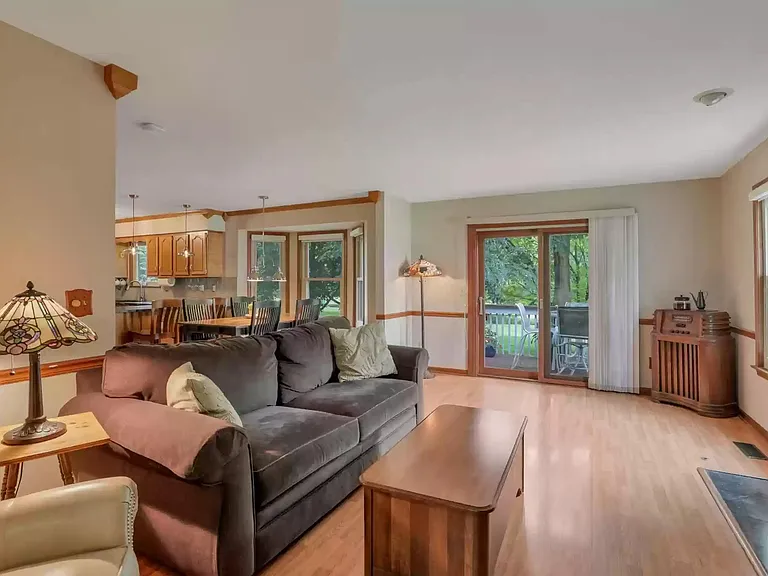 155 Mackenzie Dr — Photo 10