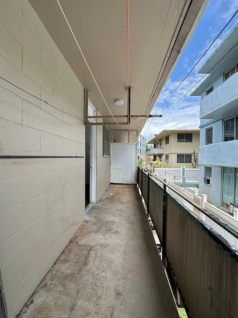 Building Photo - Pupuole