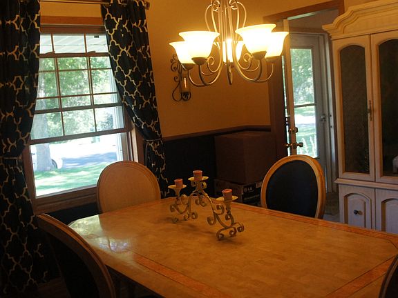 Capture Your Holiday Dining