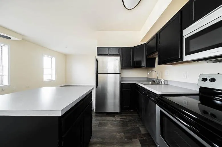 CECIL APARTMENTS — Photo 3