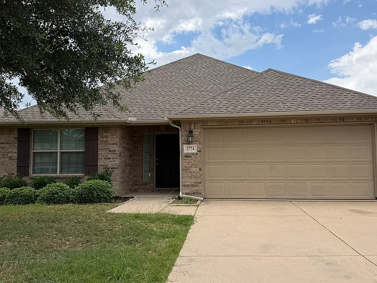 2774 Waterfall Ln — Photo 1
