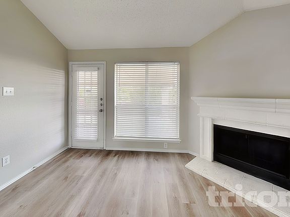 2nd image of 2745 Castro Ln