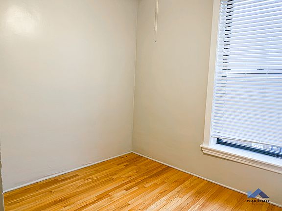 5th image of 959 W Webster Ave #3887884