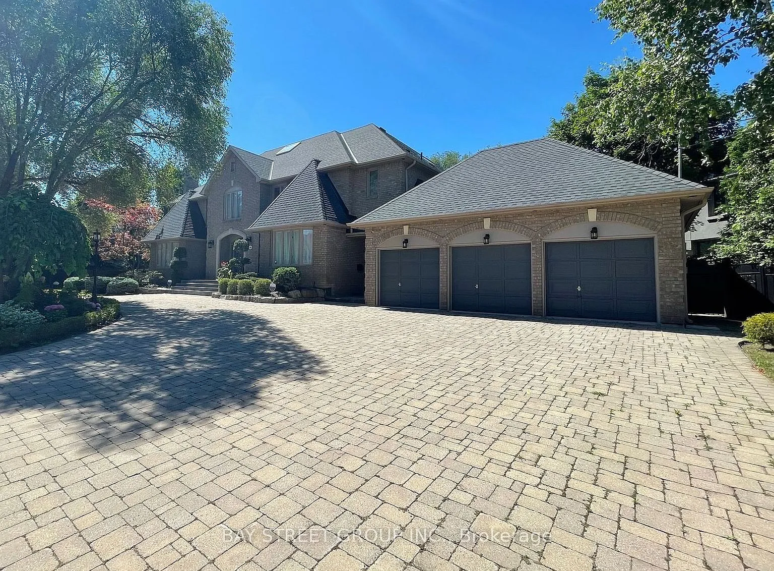 6 bed, $18,000 — Photo 1