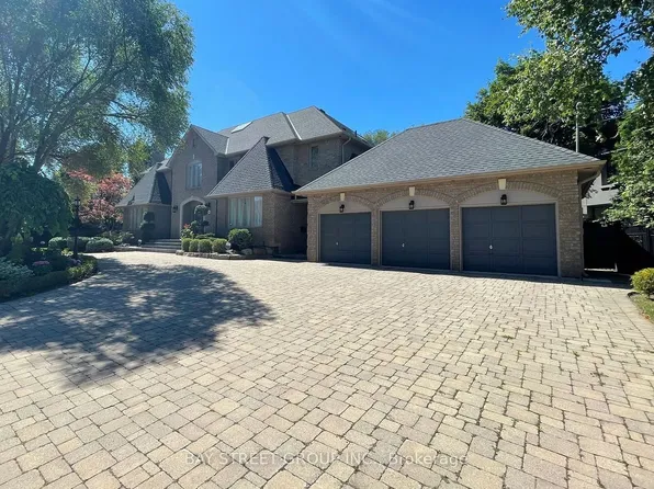103 Northdale Rd, Toronto, ON M2L 2L9