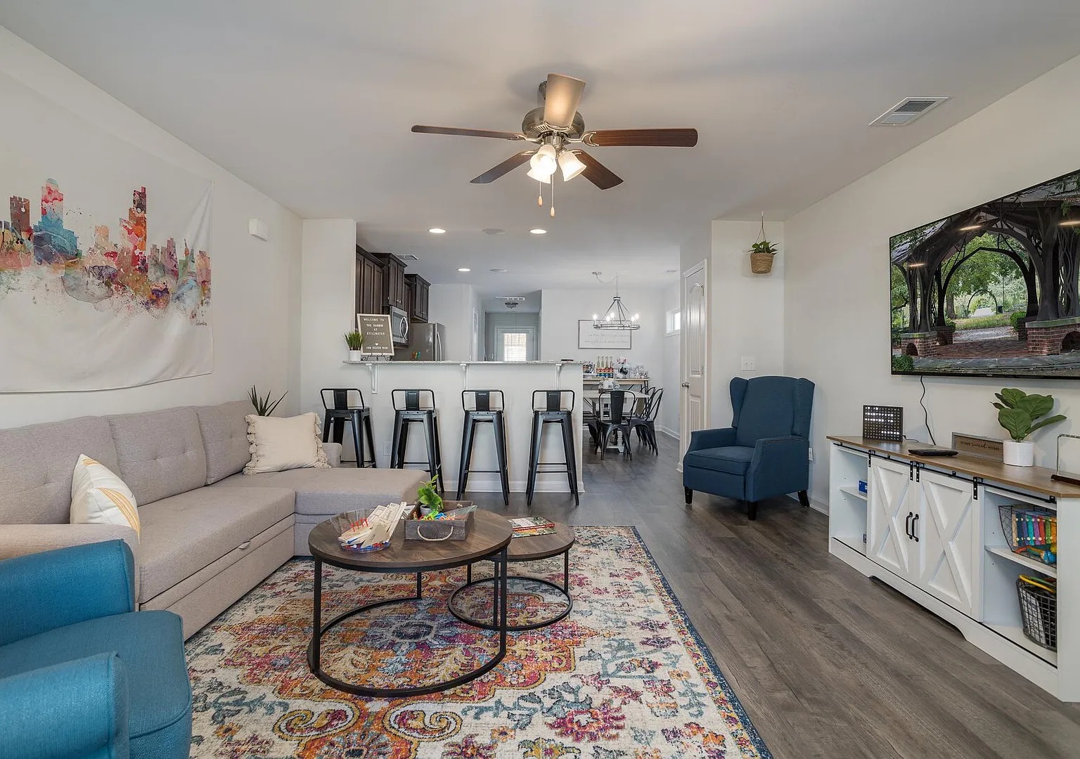 Fully Furnished 3 Bedroom 2.5 Bathroom Townhouse In West Columbia — Photo 1