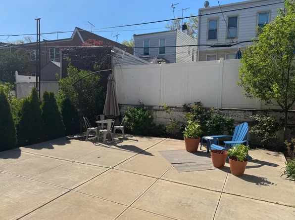 90-28 83rd Avenue 3 FAMILY image 2 of 22