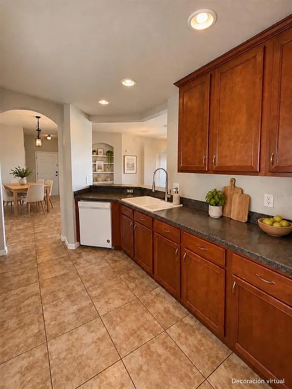 3 bed, 2.0 bath, 1495 sqft, $1,700 — Photo 3
